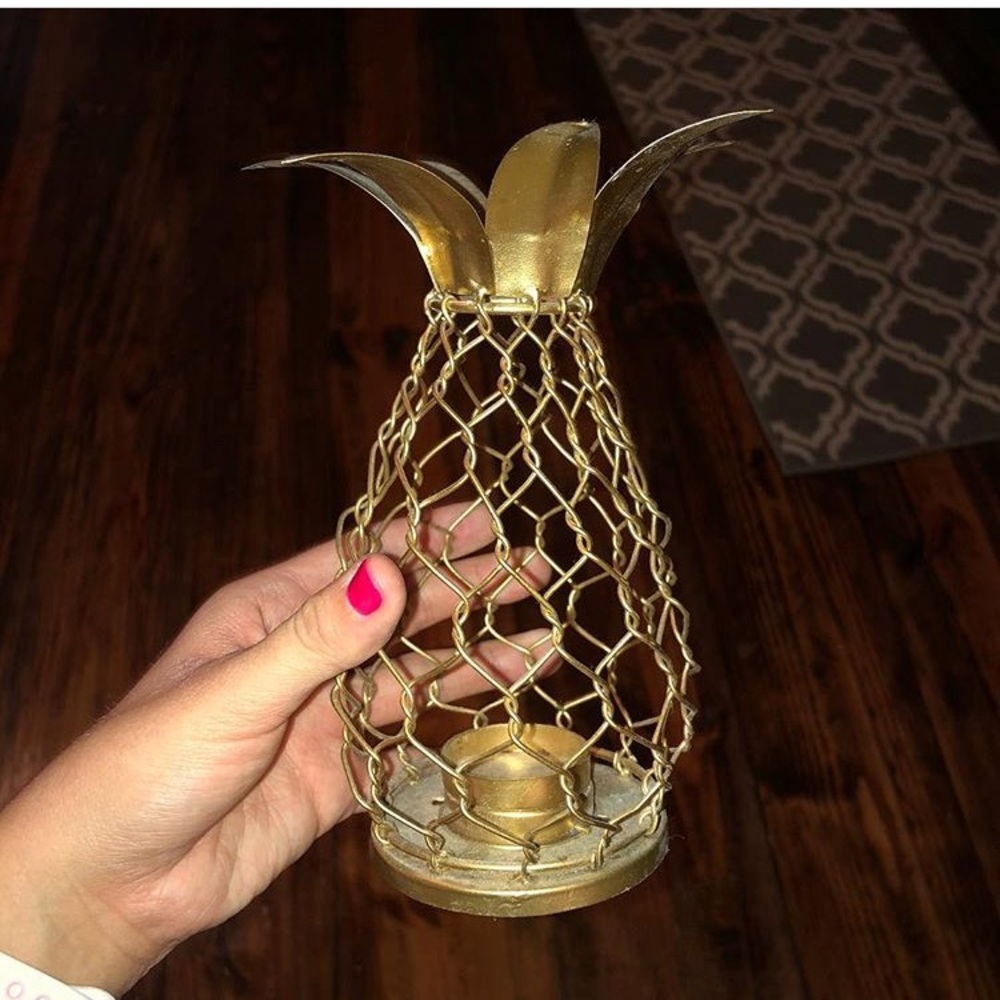 Pineapple candle holder